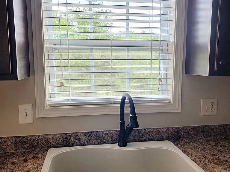 652 Grays Pointe Ct — Photo 6