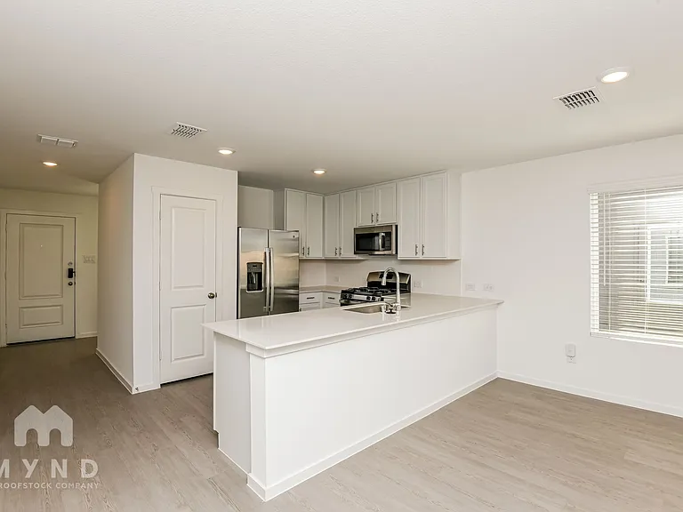 2700 Mistwood Dr — Photo 12