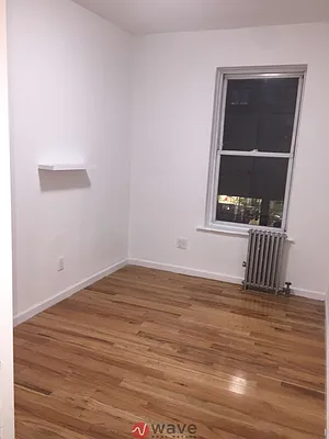 Rented by Wave Real Estate Group | media 30