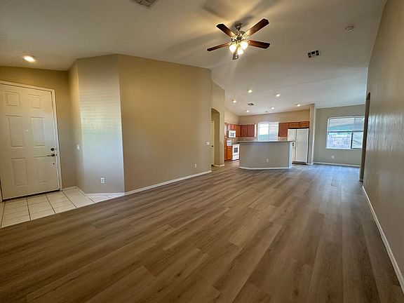 4th image of 4490 E Moreno Ct