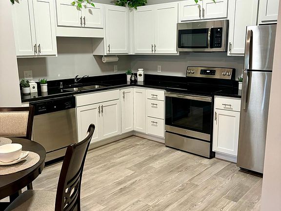 4th image of 2635 Kelley Pkwy #229