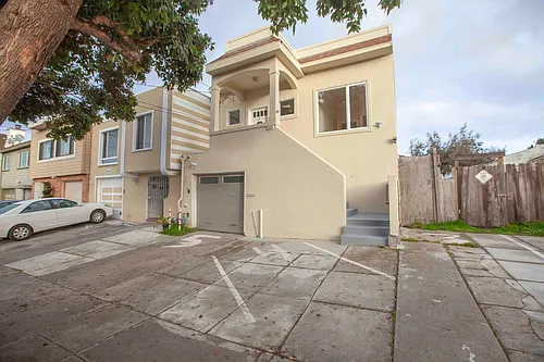 222 Sadowa St Photo 1