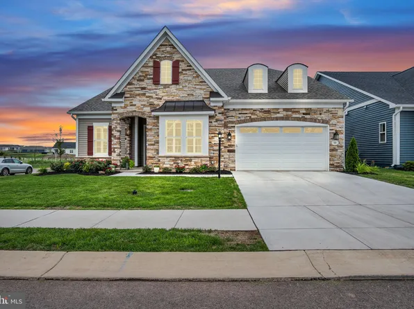 59 Coneflower Dr, Gettysburg, PA 17325