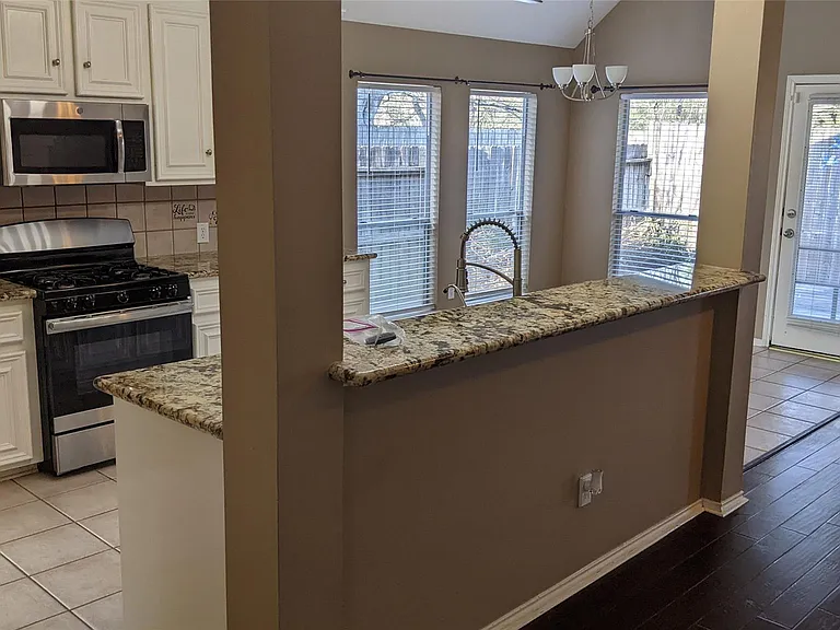 3519 Deerbrook Ct — Photo 5