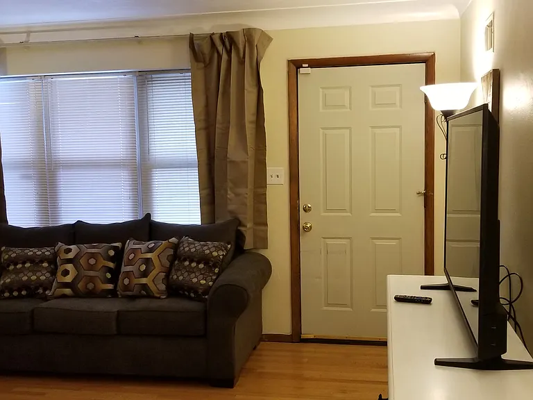 4371 Chippewa St #C1 — Photo 18