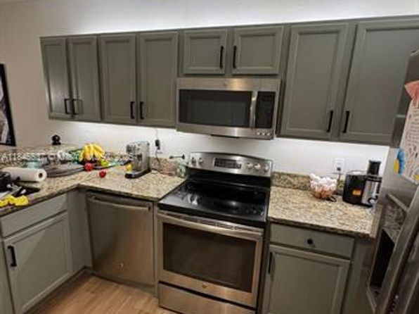 8960 NW 97th Ave APT 212