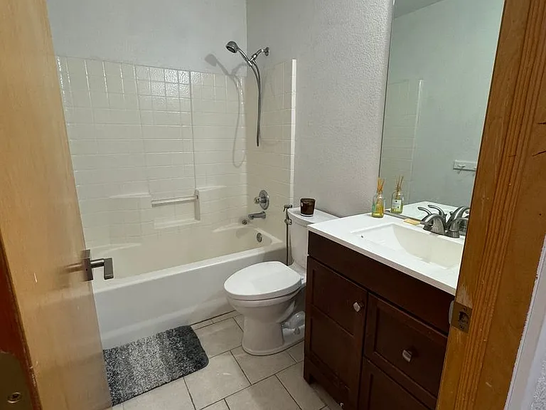 1312 Lambert Cir — Photo 13