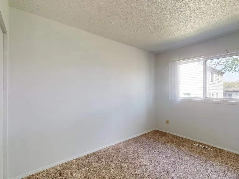 607 Meadow Pl — Photo 11