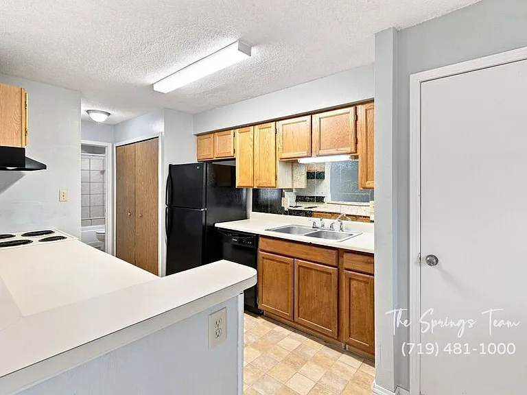 4349 Hunting Meadows Cir — Photo 5