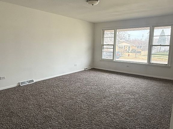 4th image of 7842 Sholer Ave