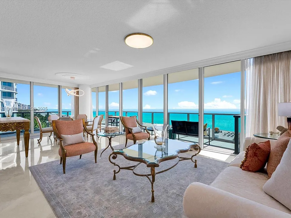1455 Ocean Dr #909
