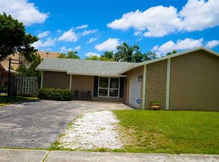 9125 NW 33rd Pl, Sunrise, FL 33351