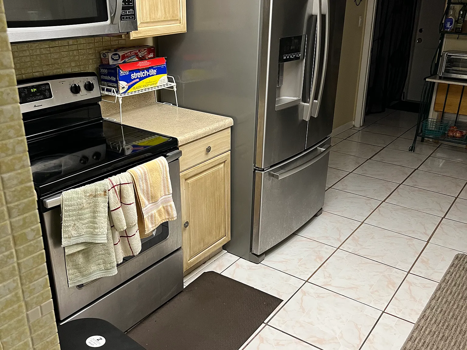 1 bed, 1000 sqft, $995 — Photo 2