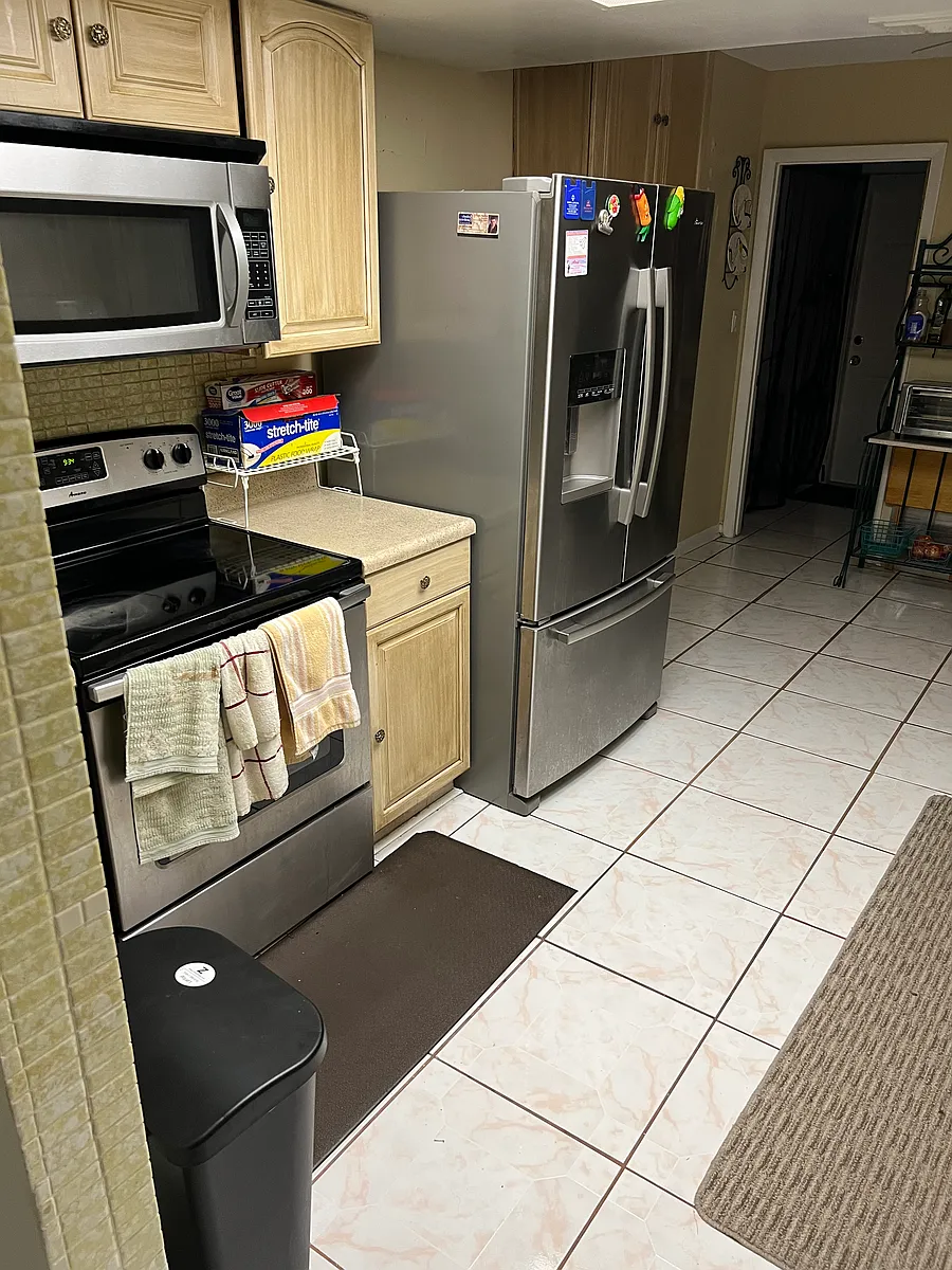 Building Photo - 2030 Alcazar Dr