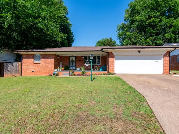 1125 N Walker Dr, Guthrie, OK 73044