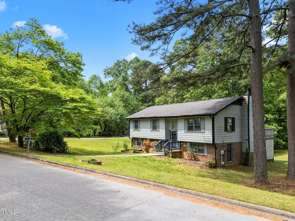 820 Nuttree Pl, Raleigh, NC 27606