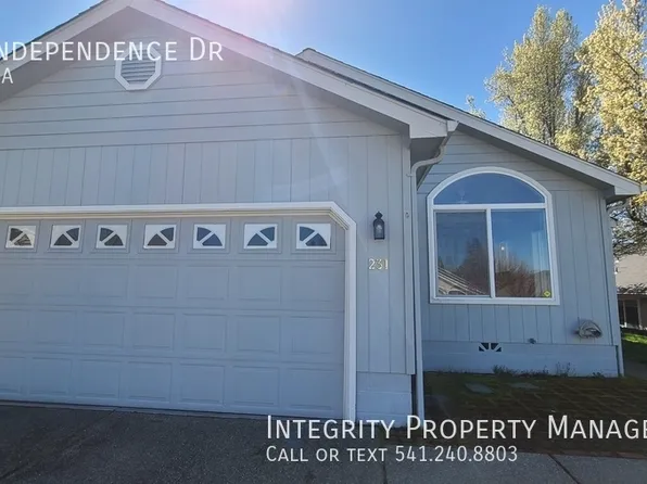 231 Independence Dr, Grants Pass, OR 97527