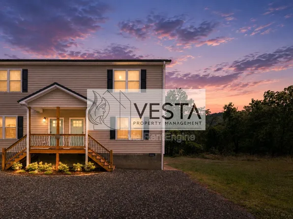 113 Stone Dr #105, Swannanoa, NC 28778