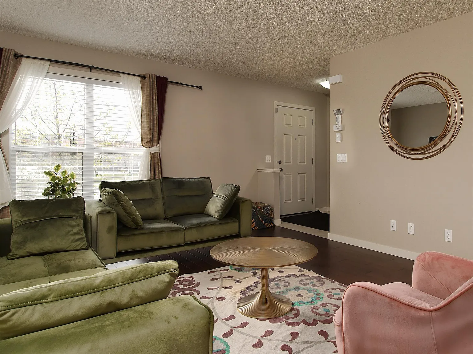 286 Legacy Village SE, Calgary - N/A — Photo 3