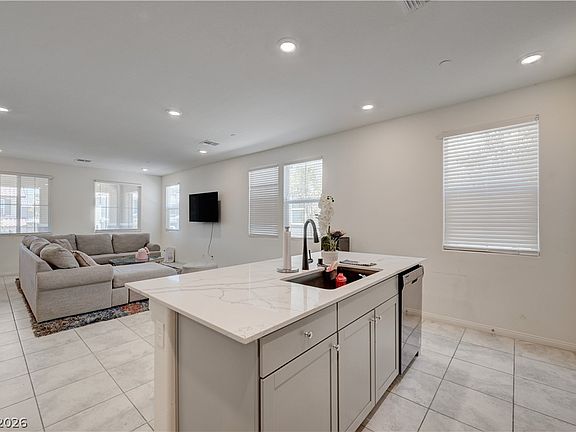 3rd image of 2444 Padulle Pl