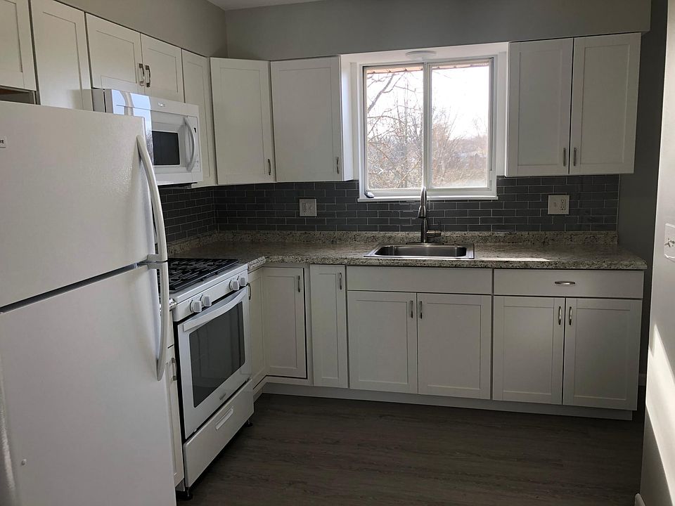 1st image of 73 Dupont Cir #2
