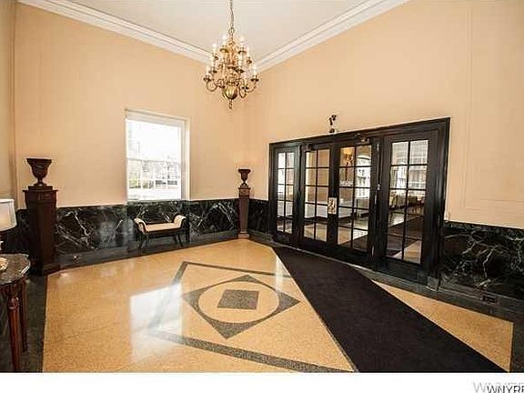 3rd image of 33 Gates Cir APT 3C