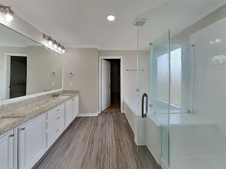 18706 Woodglen Shadows Dr — Photo 16