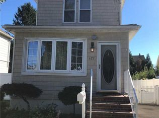 672 Stratford Rd, Baldwin, NY 11510