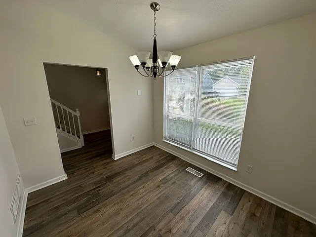 3 bed, 2.5 bath, 1673 sqft, $2,550 — Photo 2