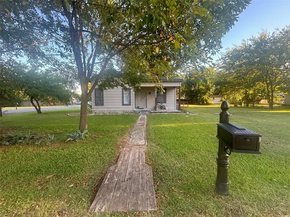 501 Gilliland St, Tioga, TX 76271