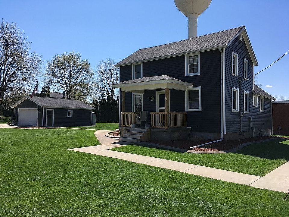 Large corner lot
