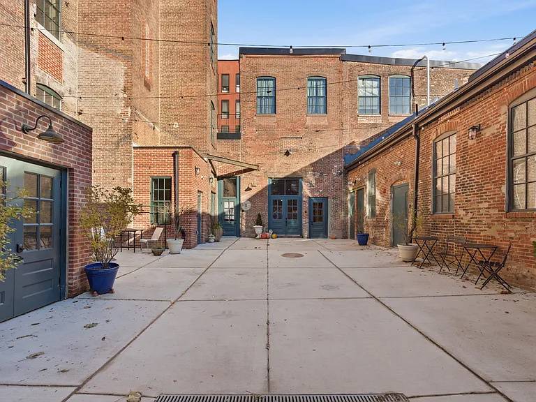 1801 N Howard St #207 — Photo 12