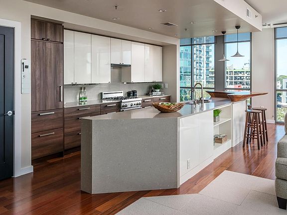 5th image of 900 20th Ave S APT 702