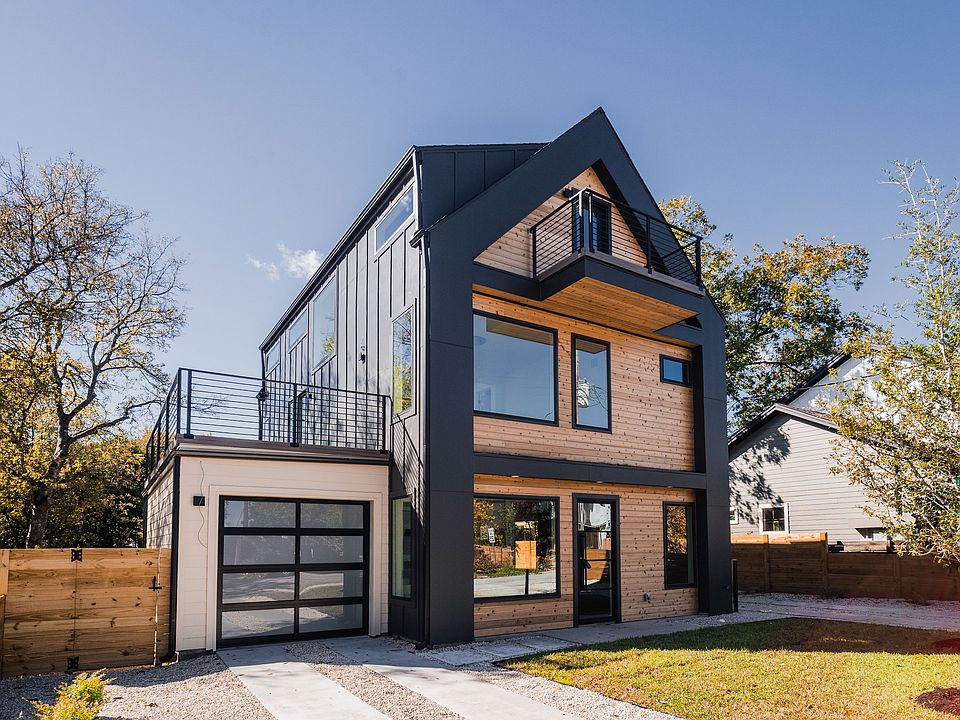 1st image of 605 Brentwood St #1