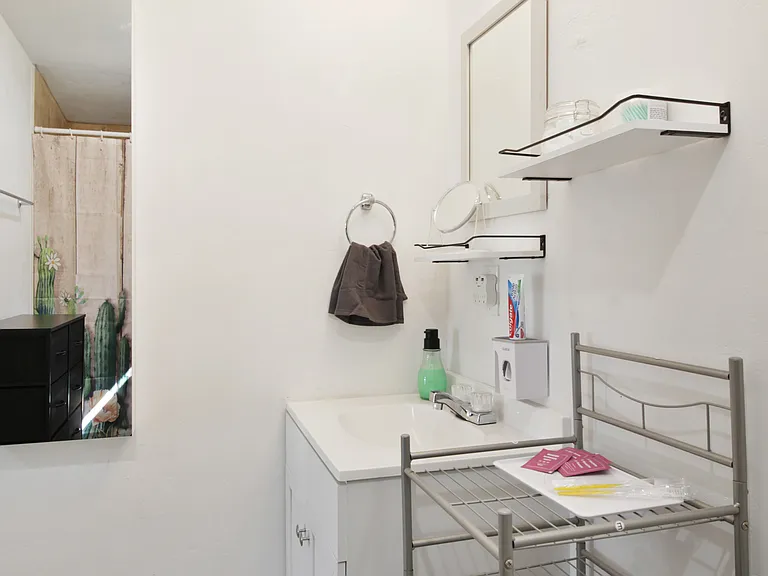 802 W Calle Francita — Photo 12