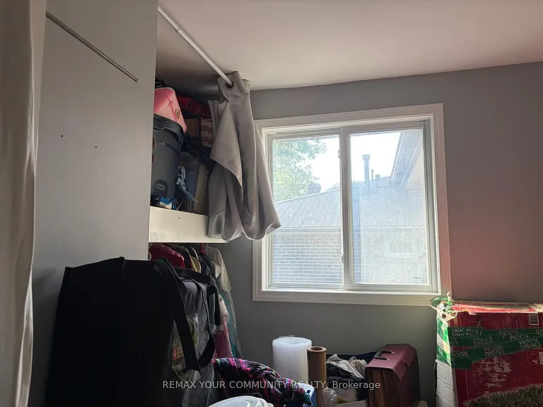 17 Daphne Cres — Photo 6