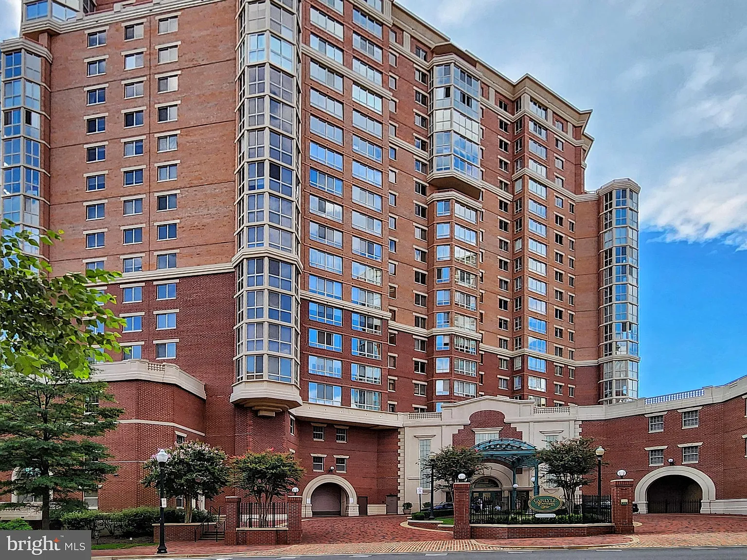 2 bed, 980 sqft, $2,950 — Photo 2
