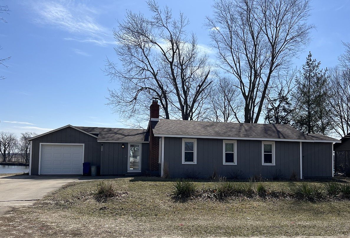 104 1st St E, Lyndon, IL 61261 Zillow