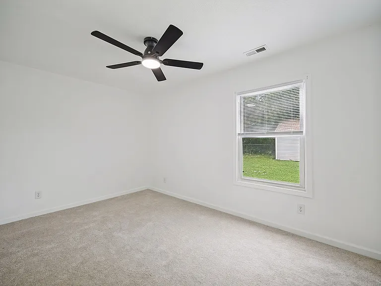 55 Greeneland Blvd — Photo 6