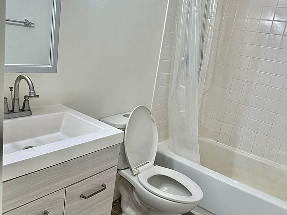 2nd image of 255 Beacon St APT 2B