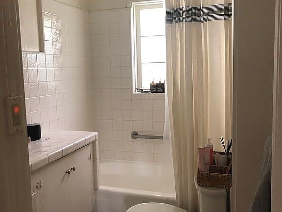 3rd image of 486 Cypress Dr