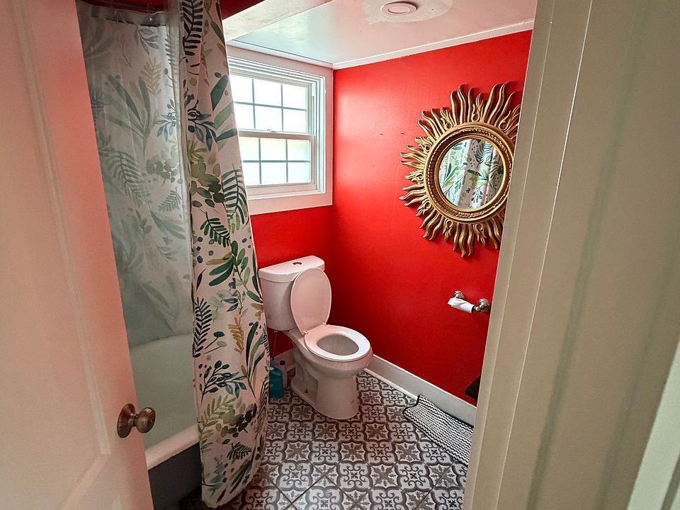 2nd image of 2617 Smart Ave