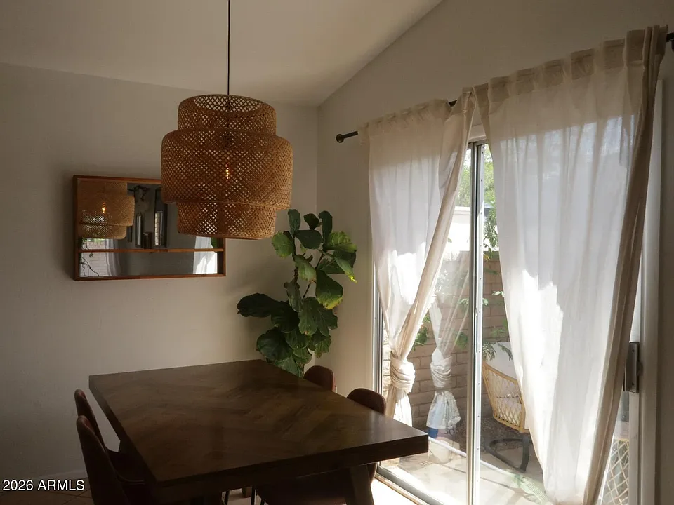27 W Concorda Dr #103