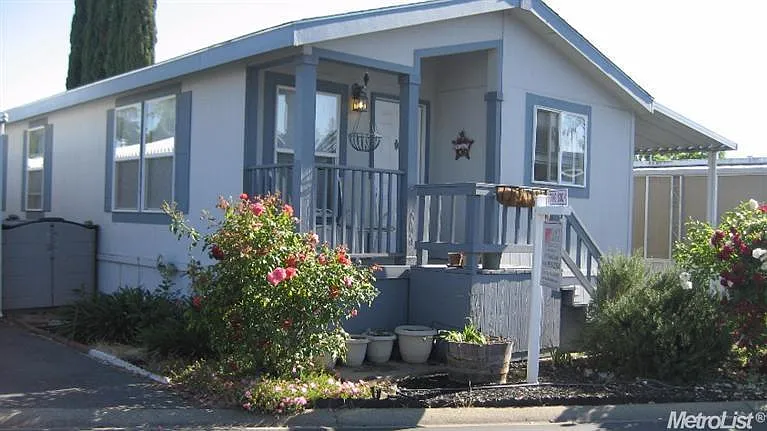 239 Palm View Ln photo 1