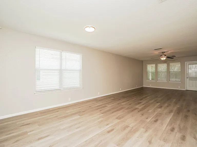3411 Maguey Trl — Photo 4