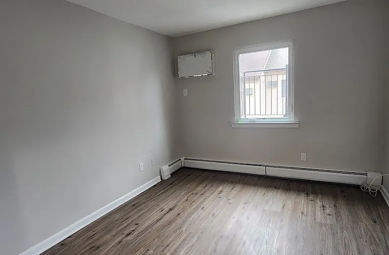 219 Roosevelt St #3 — Photo 3