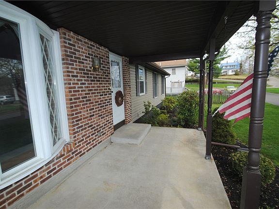 2nd image of 3 Maxwell Ave
