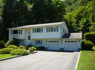 30 Vassar Rd, Newfoundland, NJ 07435