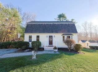 79 Archer St, Wrentham, MA 02093