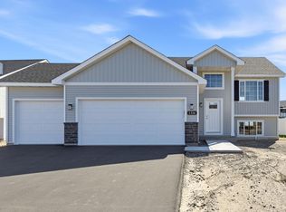 1316 Woods Rd NE, Isanti, MN 55040